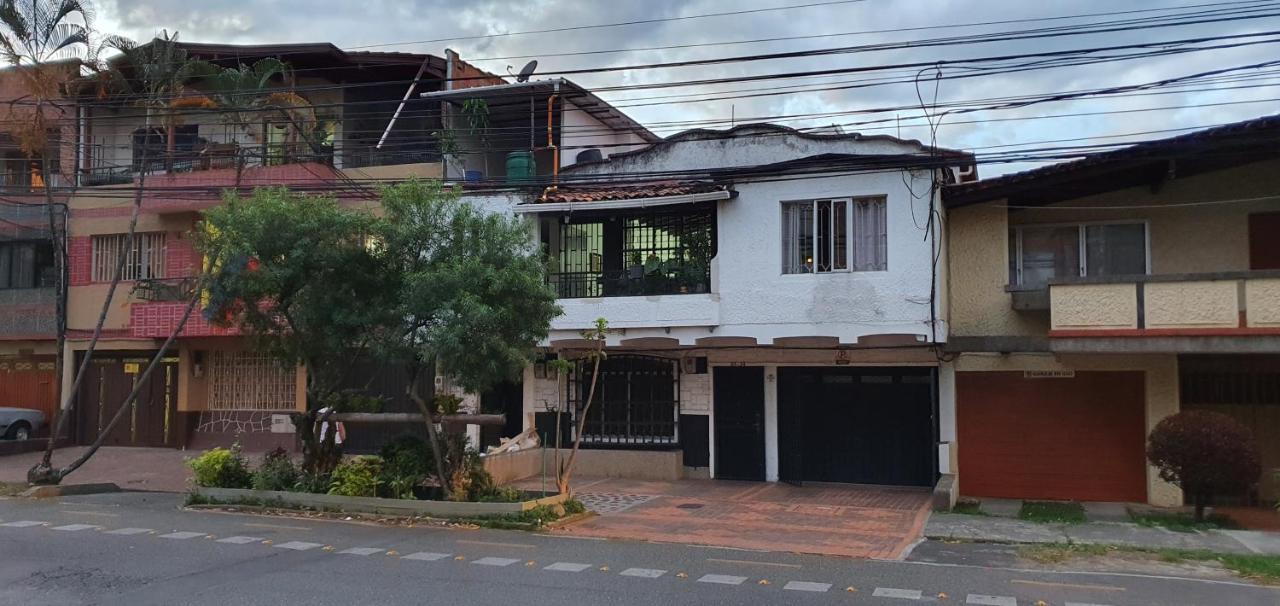 Alojamiento Metro floresta Medellín Exterior foto